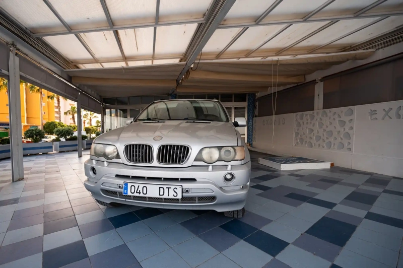 Retro silver BMW