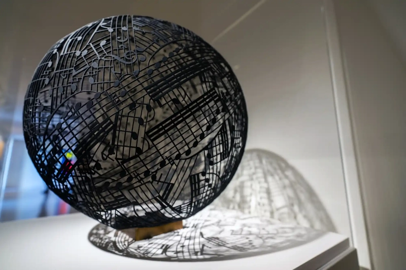 Musical Note Ball Art